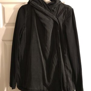 Black reversible , lululemon wrap .